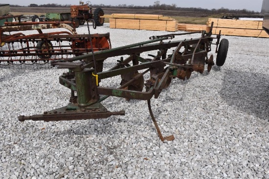 John Deere 145 5-bottom plow
