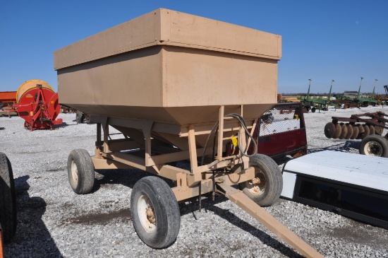 Gravity wagon w/ hyd. drive seed auger
