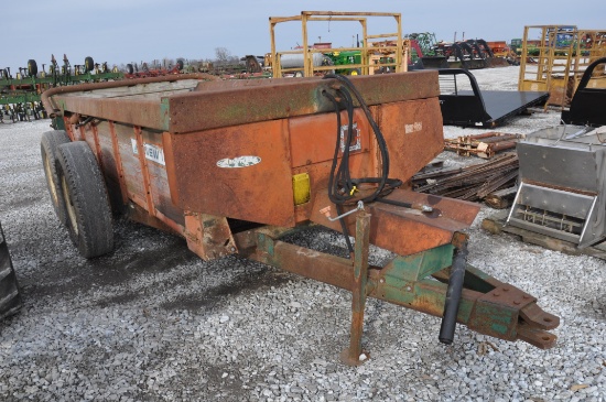 New Idea manure spreader