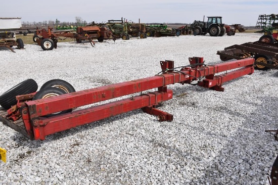 International 183 40' flat fold tool bar