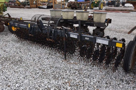Yetter 3415 15' rotary hoe