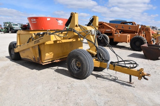 Dyss SMX750 pull-type dirt scraper