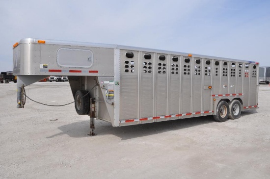 2005 Wilson 8'x24' Aluminum livestock trailer