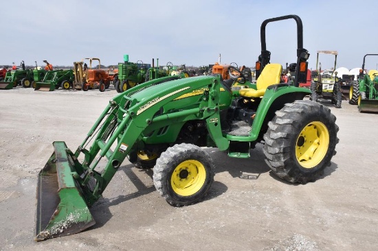 2005 John Deere 4520 MFWD tractor