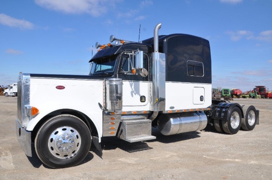 2004 Peterbilt 379 semi