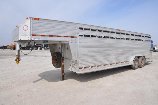 1999 Barrett 7'x24' aluminum livestock trailer