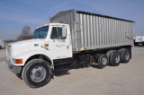 1998 International 4900 grain truck
