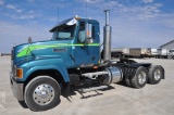 2007 Mack CHN613 day cab semi
