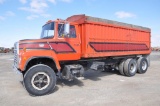 1975 Ford 9000 grain truck