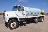 1997 Ford 7000 tender truck