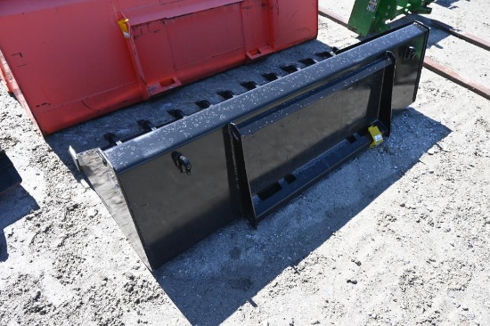 84" material bucket w/ teeth