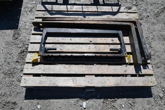 48" pallet forks w/ frame