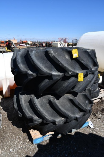 (2) 28L-26 tires & 10-bolt wheels