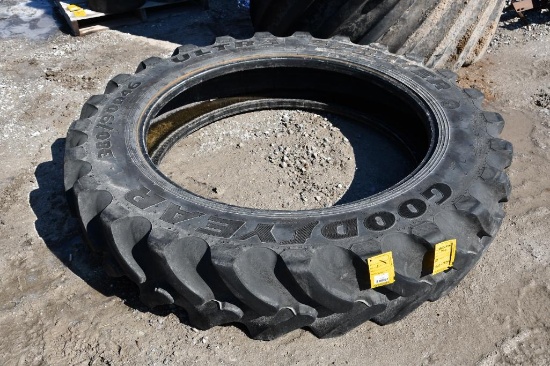 380/90R46 tire