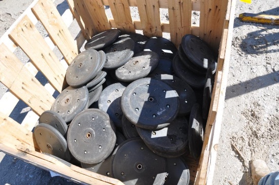 (62) Rubber closing wheels