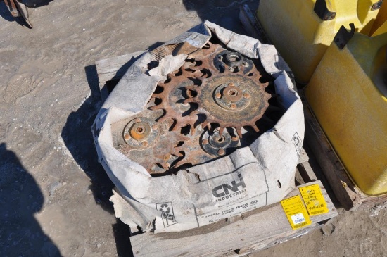 (24) Martin spike tooth closing wheels