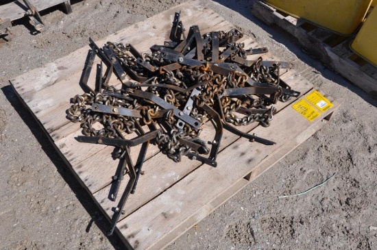 (24) Drag chains off JD planter
