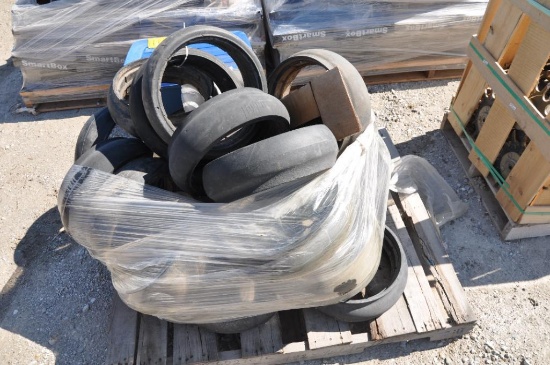 (23) Case-IH reduced diameter (RID) gauge wheels