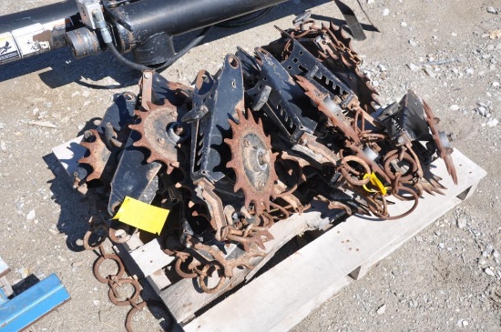 (12) Spike closing wheel assemblies off Kinze planter