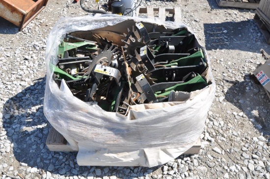 (12) Yetter floating row cleaners w/ JD no-till coulter brackets
