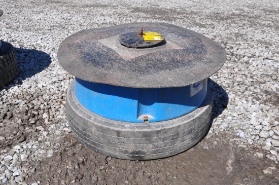 Pride of the Farm mineral feeder