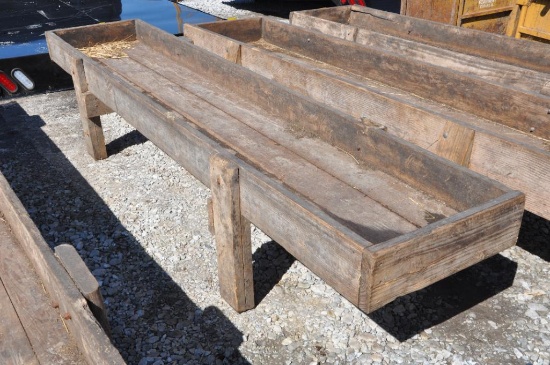 10' wooden feed bunk