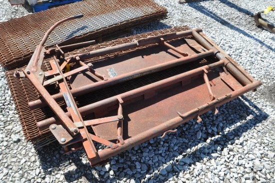 Manual head gate