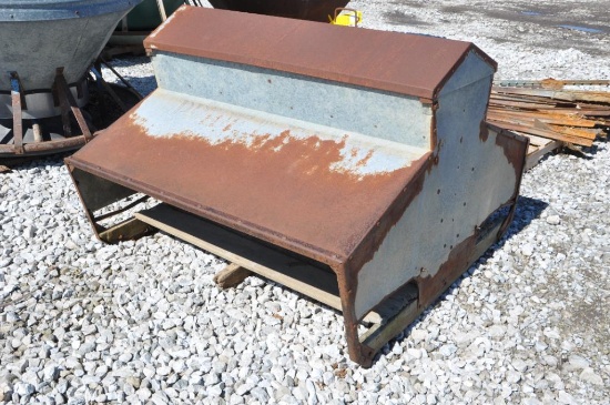 Hog creep feeder