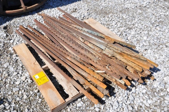 (30) 5' steel posts
