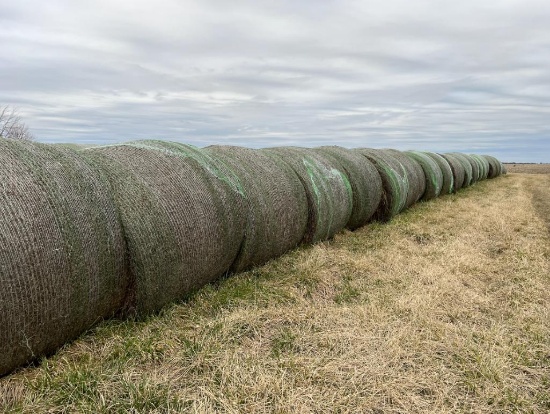 (36) Round bales of 2022 3rd cutting GV20 mix
