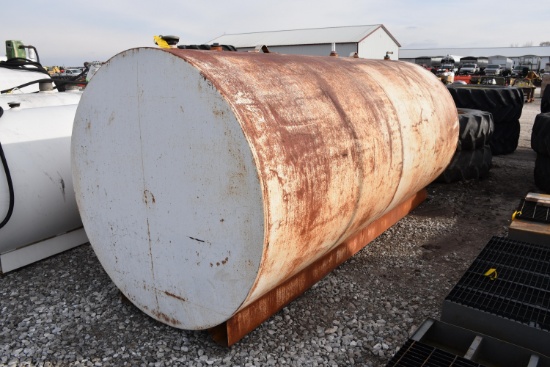 2,000 gal. fuel tank & pump