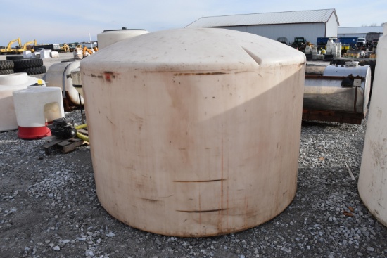 1,500 gal. poly tank