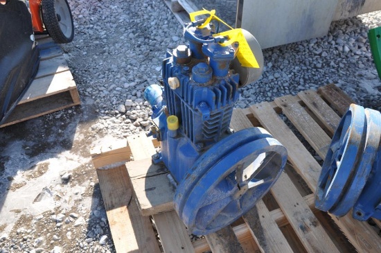 Quincy 216-47 air compressor