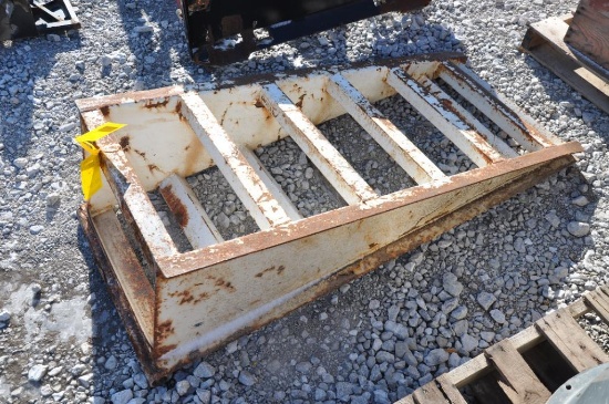Single trailer ramp