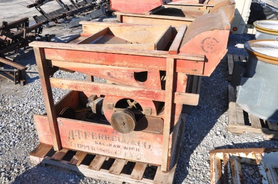 Wooden grain cleaner