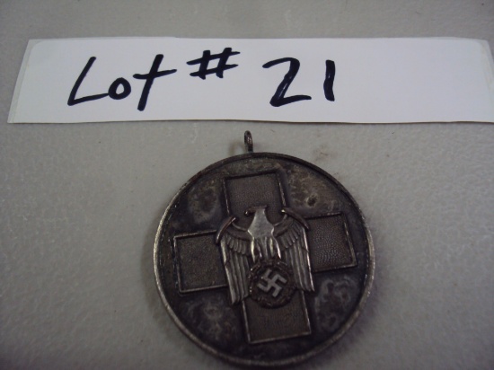 LADIES AUXILLARY MEDAL WITH NAZI EMBLEM (VERY HARD TO FIND)