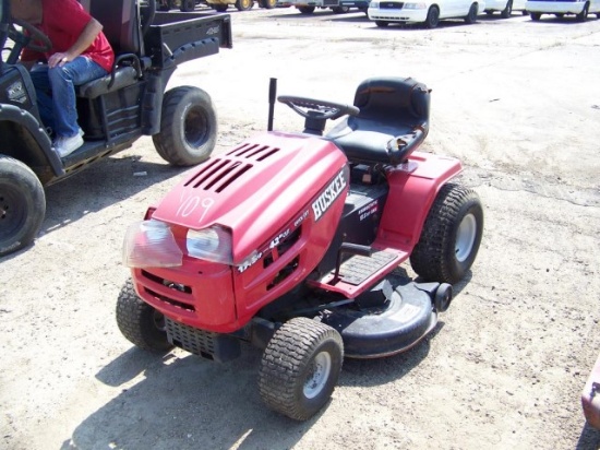 HUSKEE 42" RIDING MOWER