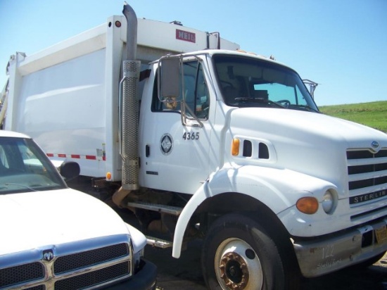 2007 STERLING REFUSE TRUCK