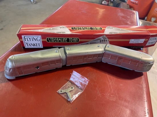 Flying Yankee Streamline Train New In box