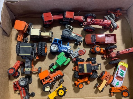 large lot of toy tractors CASE, Ford, etc.