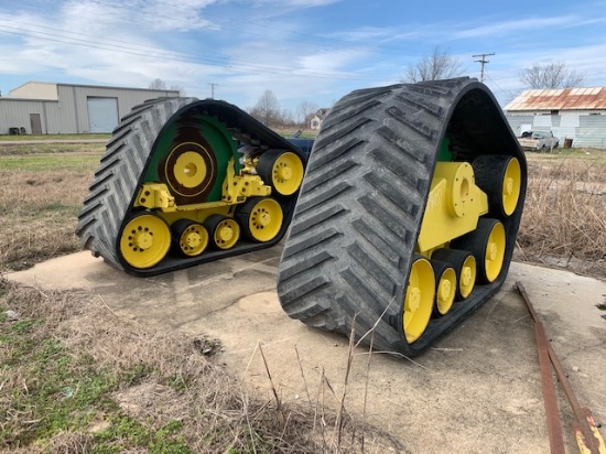 John Deere 860 tracks Pick up only!