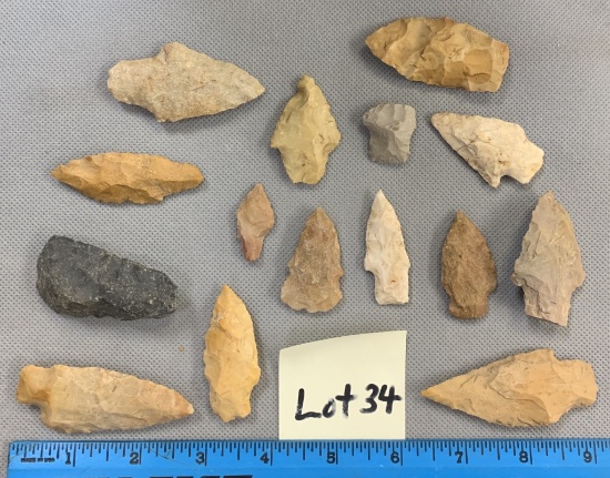 Lot of arrowheads & scrapers