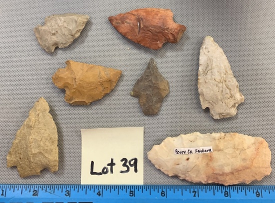 Lot of arrowheads and blades