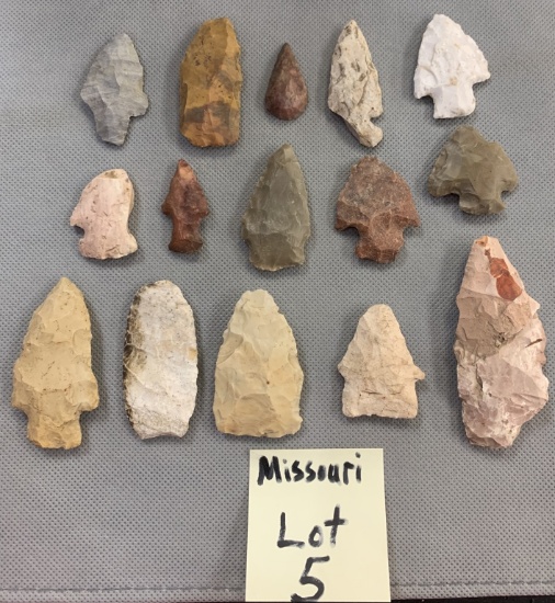 Lot of Missouri arrowheads