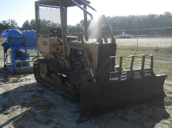 12-01150 (Equip.-Dozer- crawler)  Seller:Private/Dealer CASE D450 OROPS CRAWLER DOZER