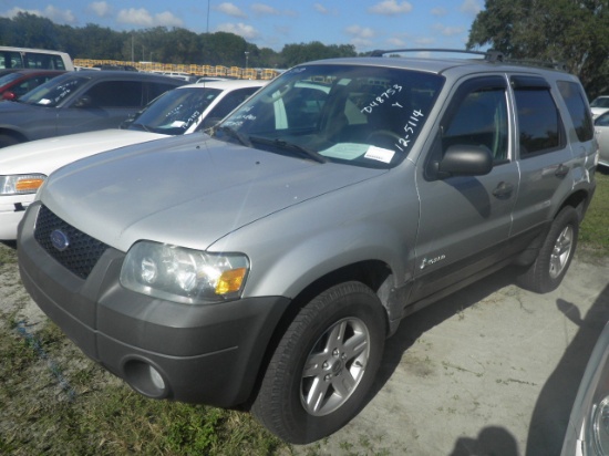 12-05114 (Cars-Sedan 4D)  Seller:Florida State DEP 2006 FORD ESCAPE