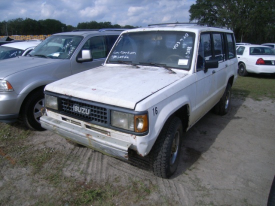 1-05118 (Cars-SUV 4D)  Seller:Florida State DEP 1990 ISUZ TROOPER