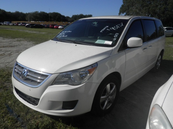 1-05125 (Cars-Van 4D)  Seller:Hillsborough County Sheriff-s 2009 VOLK ROUTAN