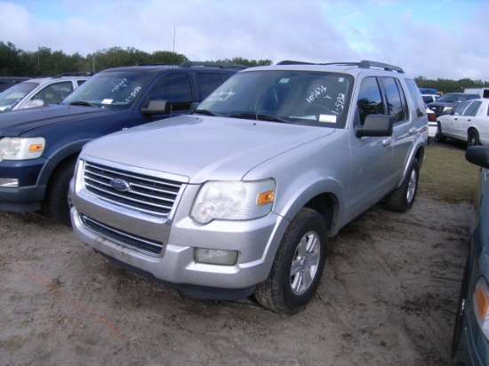 1-05132 (Cars-SUV 4D)  Seller:Florida State FDLE 2010 FORD EXPLORER