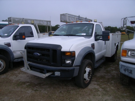 1-08222 (Trucks-Utility 2D)  Seller:Hillsborough County B.O.C.C. 2008 FORD F450